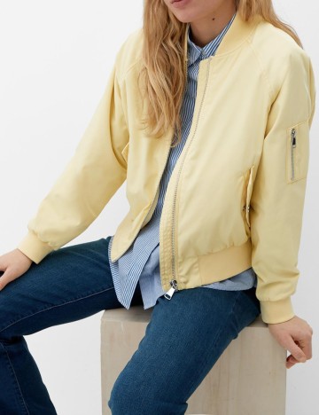 Geaca s.Oliver, galben