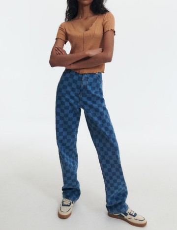 Tricou Reserved, maro