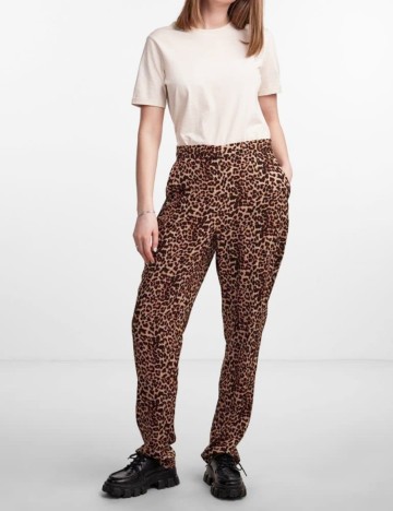 Pantaloni PIECES MATERNITY, animal print