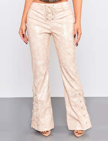 Pantaloni PrettyLittleThing, crem