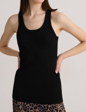 Maiou Reserved, negru