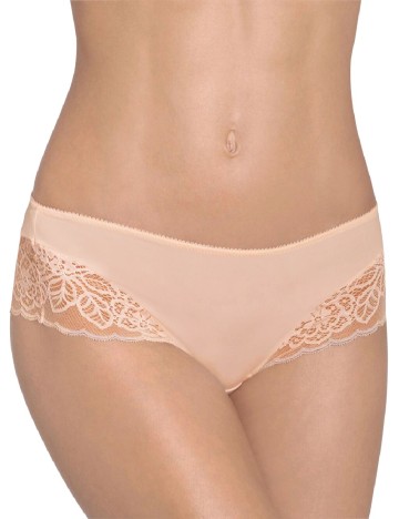 Chilot Triumph, nude