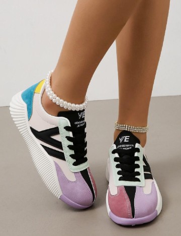 Adidasi SHEIN, mix culori