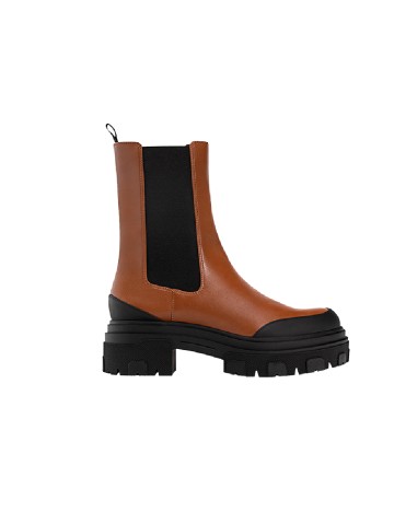 Ghete Stradivarius, maro