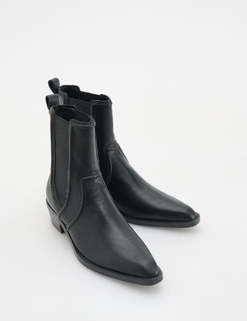 Ghete Reserved, negru