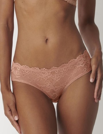 Chilot Triumph, maro