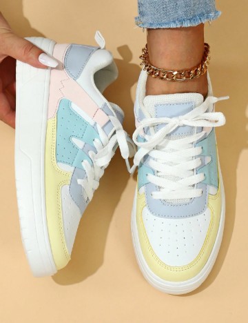 Adidasi SHEIN, mix culori