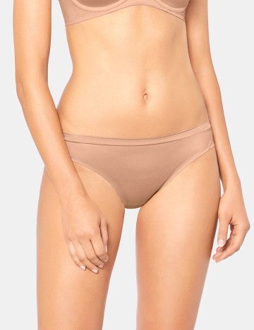 Chilot Triumph, nude