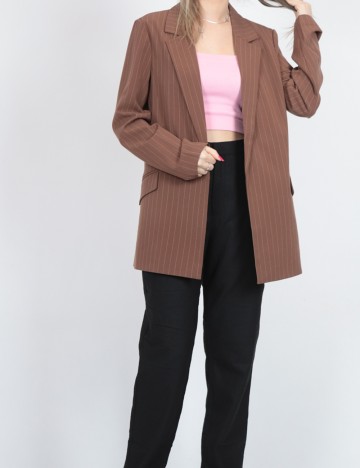 
						Blazer Vero Moda, maro