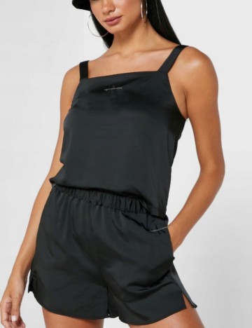 
						Maiou Calvin Klein, negru