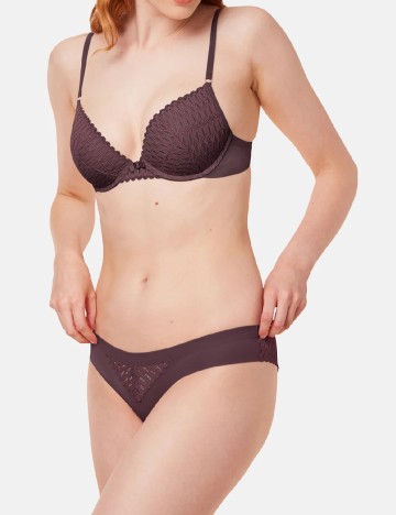 Chilot Triumph, pruna