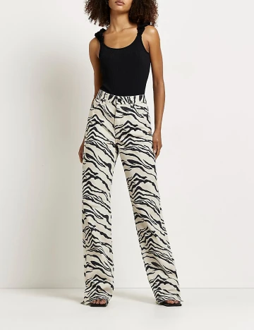 Body River Island, negru Negru