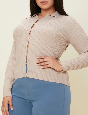 
						Cardigan SHEIN CURVE, crem