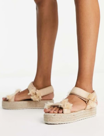 Sandale ASOS, crem