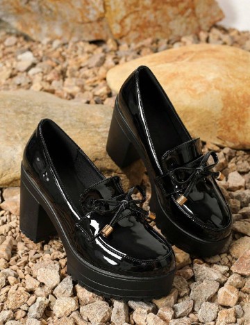 Pantofi SHEIN, negru