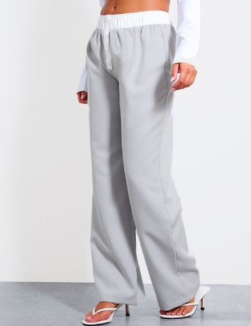 Pantaloni PrettyLittleThing, gri