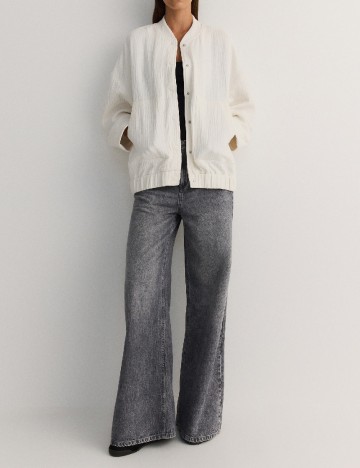 Jacheta Reserved, alb