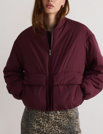 Geaca Reserved, visiniu