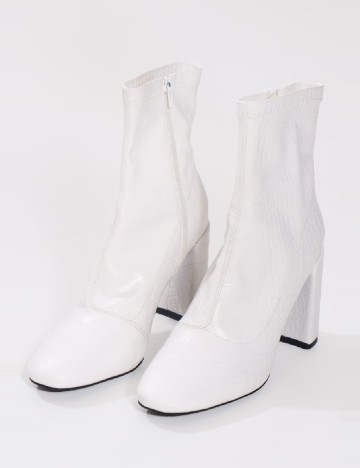 Botine PrettyLittleThing, alb