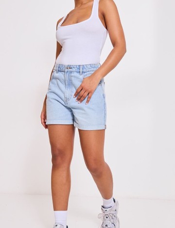 Pantaloni scurti PrettyLittleThing, albastru