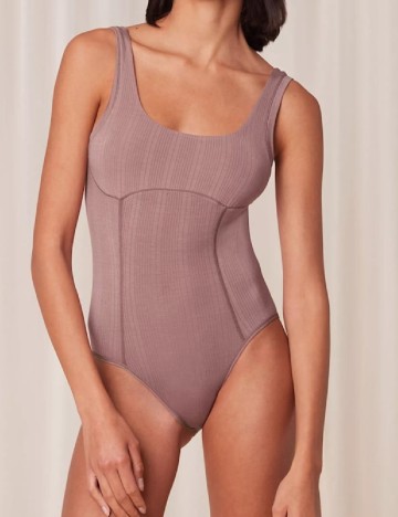 Body modelator Triumph, roz pudra