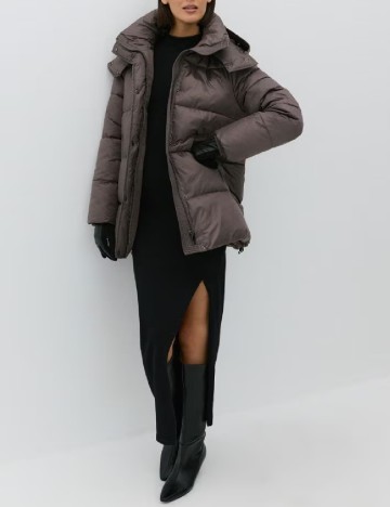 Geaca Reserved, maro