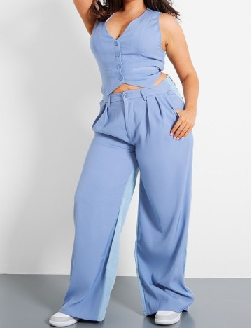 Pantaloni PrettyLittleThing Plus Size, albastru