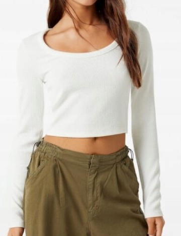 Top Bershka, alb