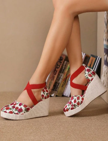 Pantofi SHEIN, floral print Floral print