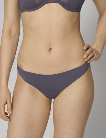 Chilot Tanga Triumph, mov, L