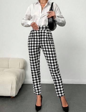 Pantaloni SHEIN, alb/negru