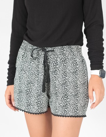 Pantaloni scurti Reserved, alb/negru, 34