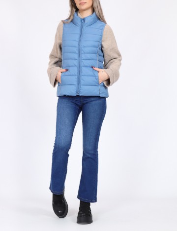 Vesta Only, albastru