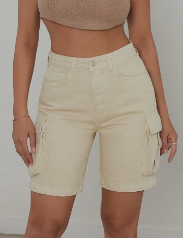 Pantaloni scurti SHEIN, crem