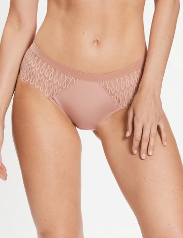 Chilot Triumph, roz pudra