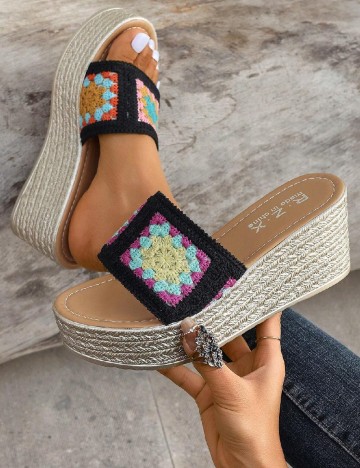 Saboti SHEIN, mix culori