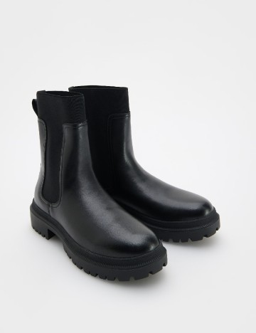 Ghete Reserved, negru