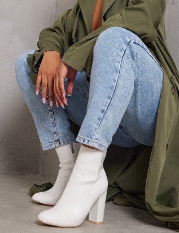 Botine PrettyLittleThing, alb