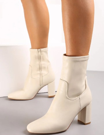 Botine PrettyLittleThing, crem