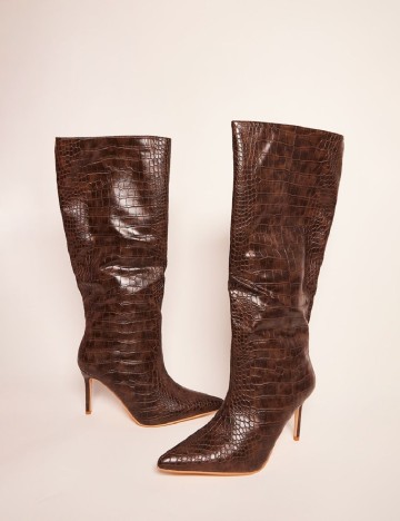 Cizme PrettyLittleThing, maro