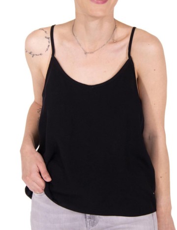 Maiou b.young, negru