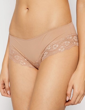 Chilot Triumph, crem