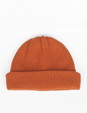 Caciula Reserved, caramiziu