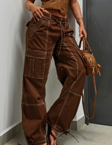 Pantaloni SHEIN, maro