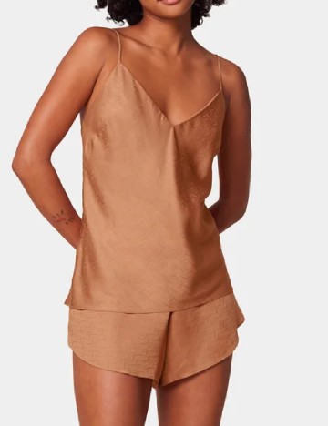 Pijama Triumph, maro