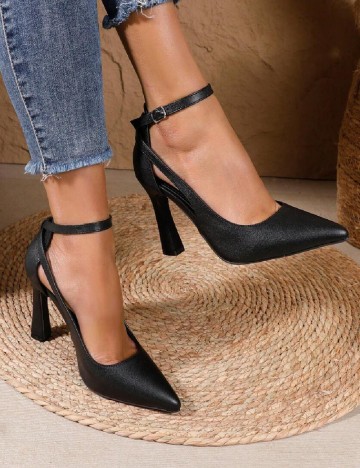 Pantofi SHEIN, negru