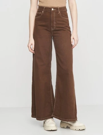Blugi Bershka, maro, 36