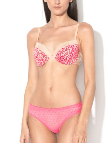 
						Sutien Guess, crem