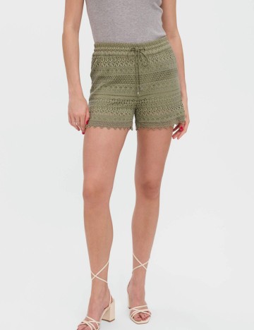 
						Pantaloni scurti Vero Moda, verde, L