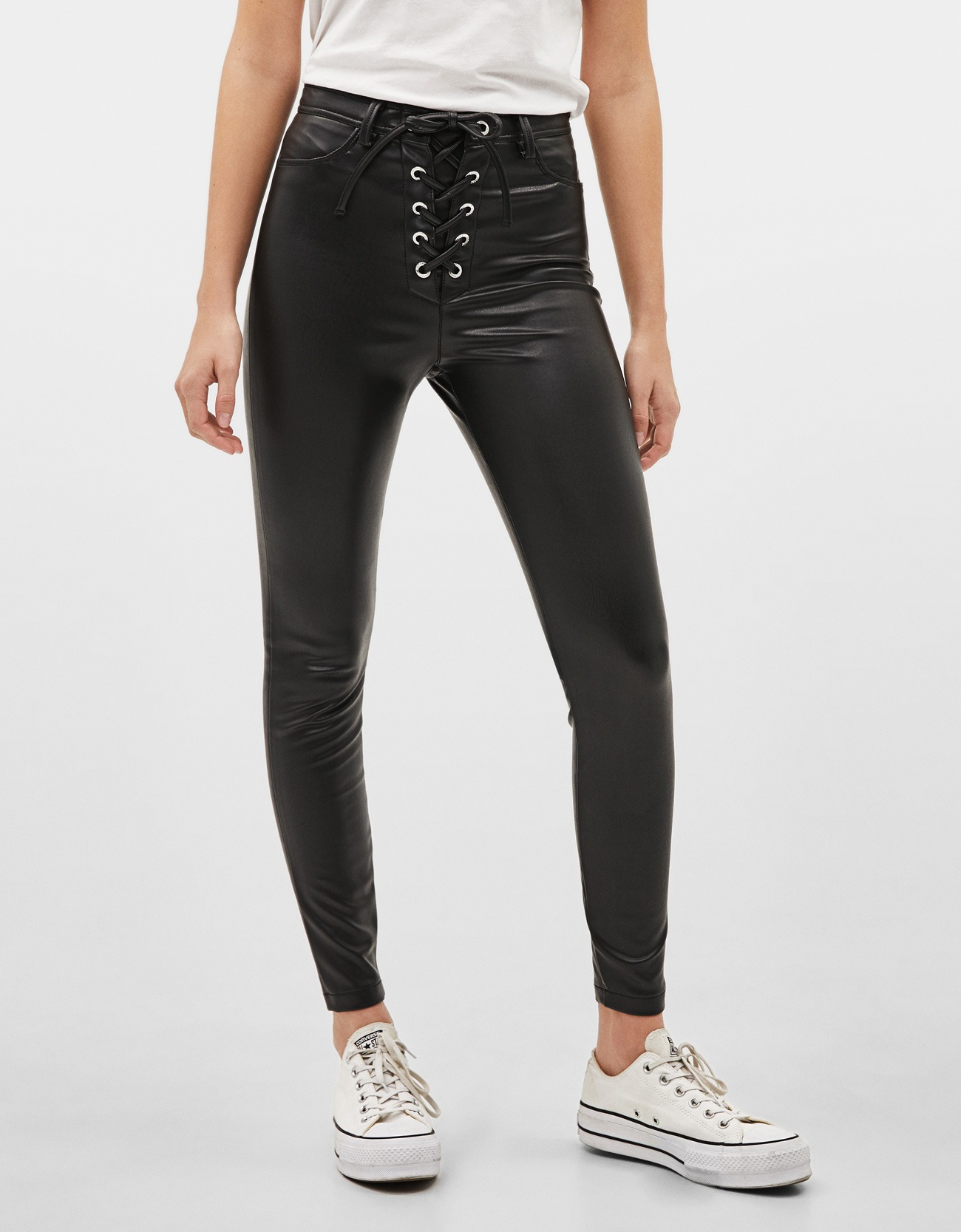 Pantaloni Bershka, negru